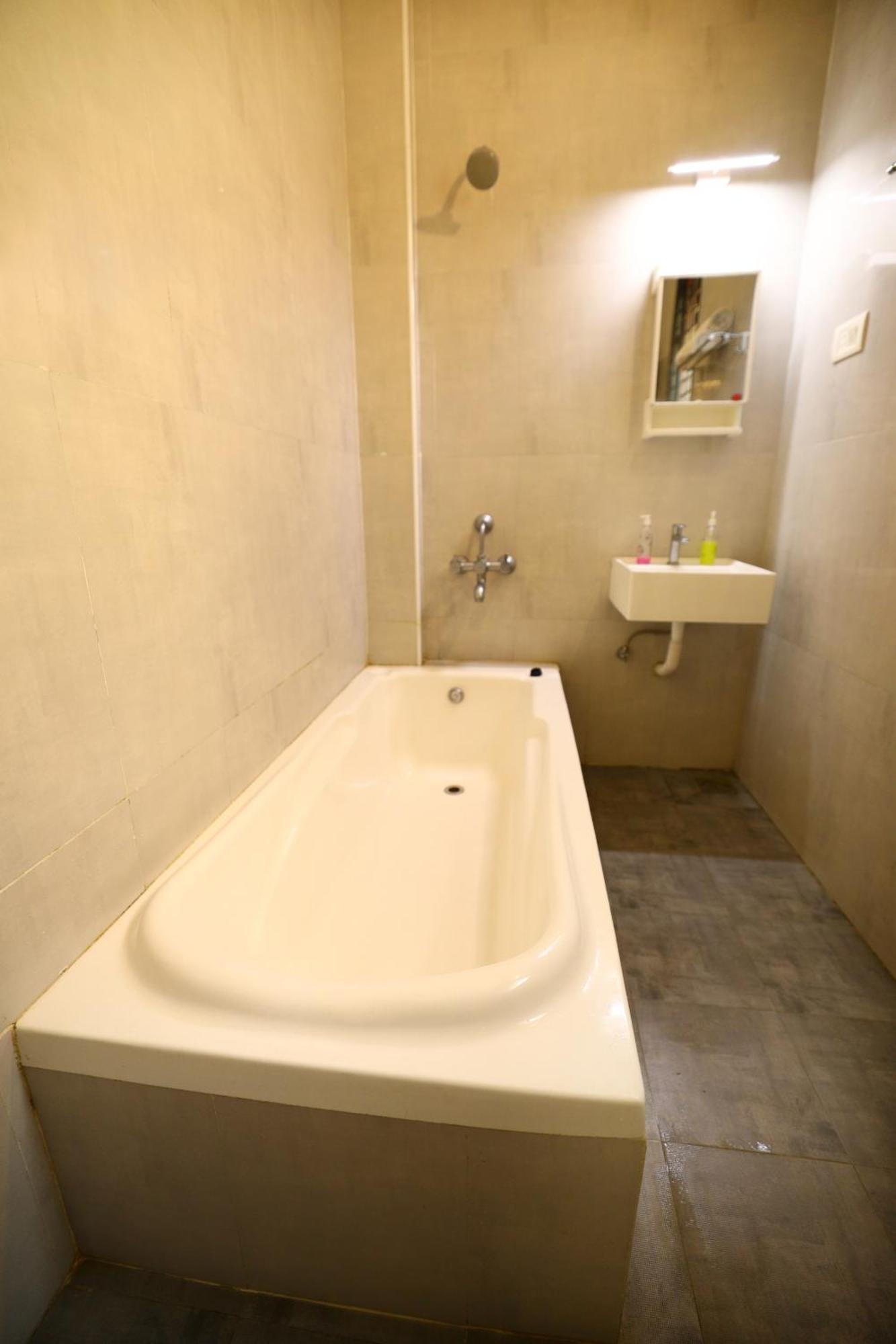 Coco Nest Resort Mahabalipuram Buitenkant foto